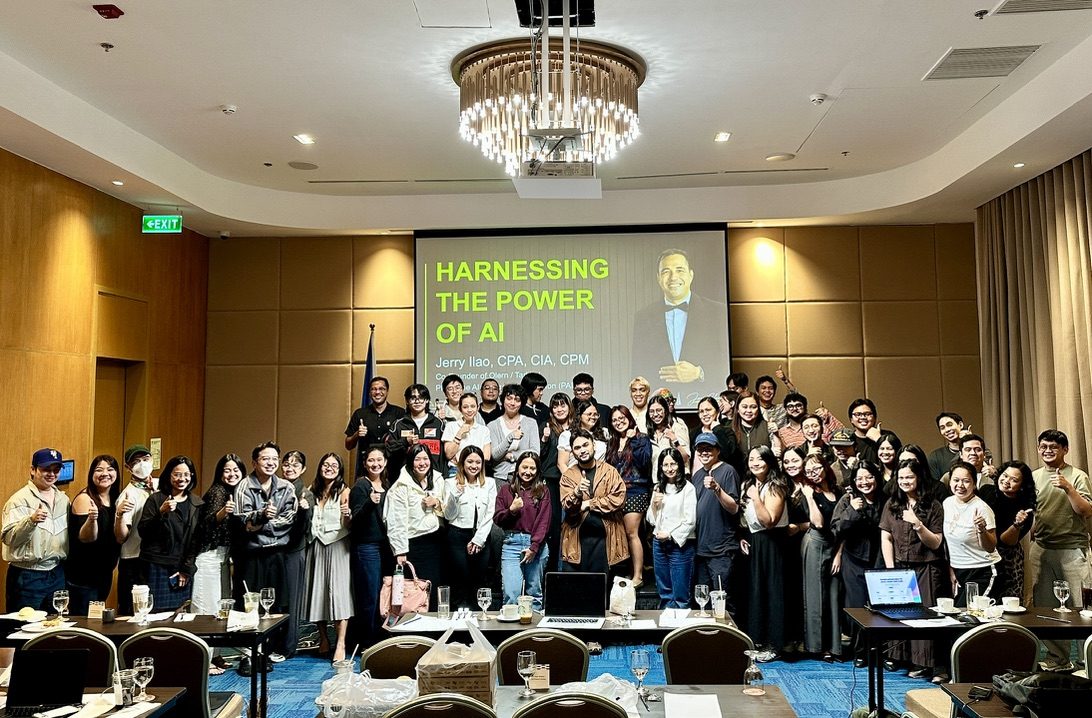 Managers and executives of a Philippine cosmetics company with Jerry Ilao after the Harnessing the Power of AI workshop