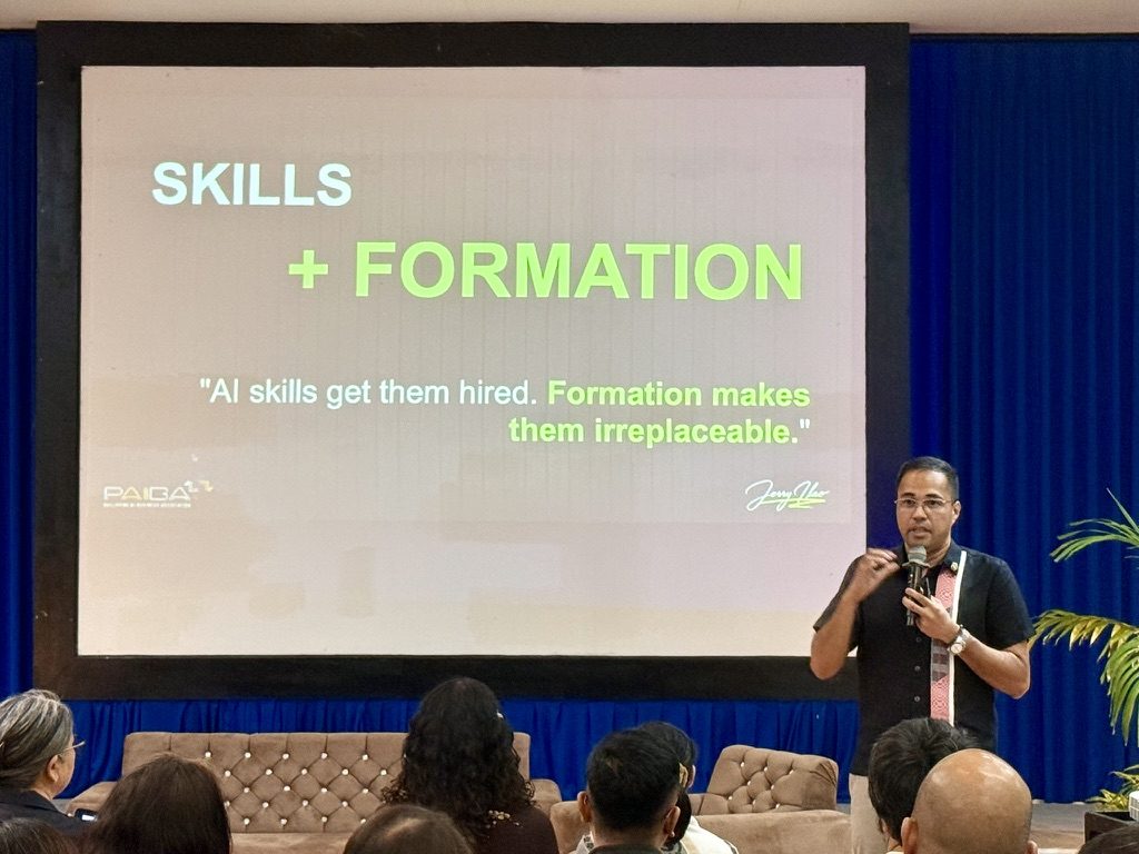 Jerry Ilao speaking on AI and education to administrators and faculty at Ateneo de Naga University