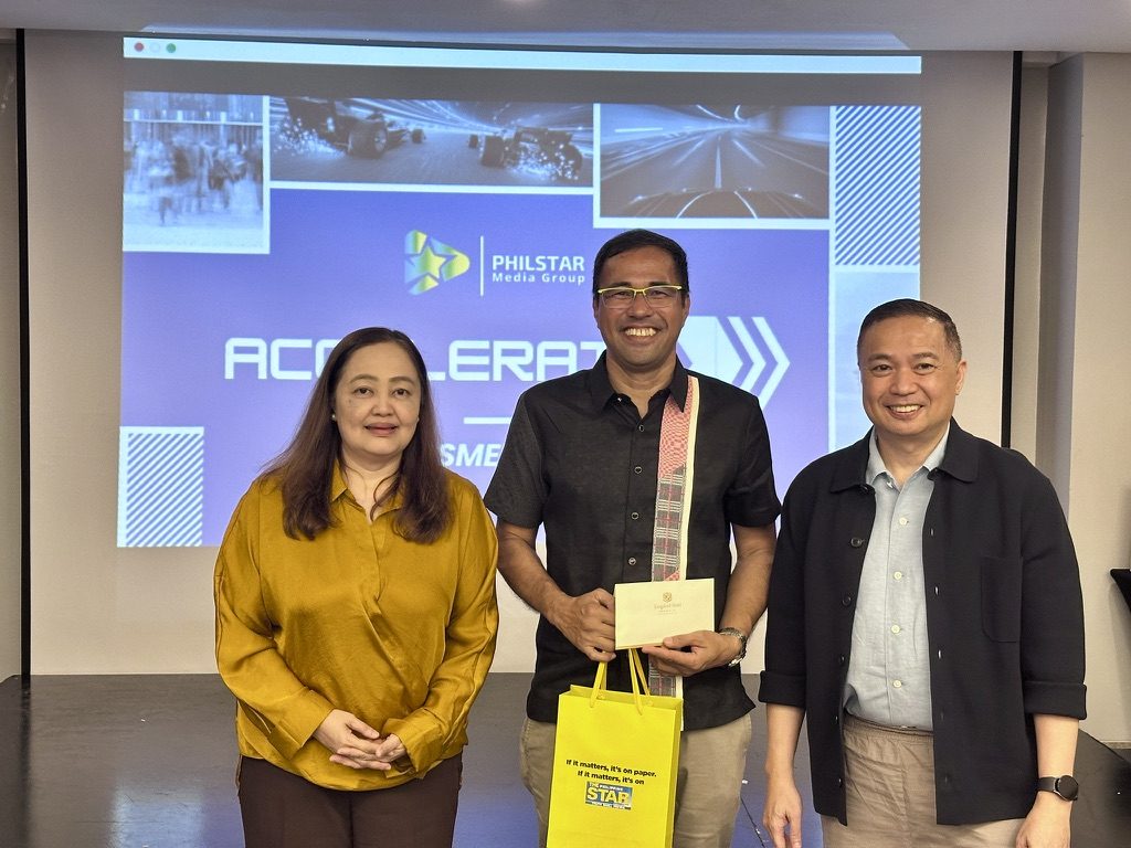 Jerry Ilao with Philippine STAR Media Group leaders after the prompt engineering workshop