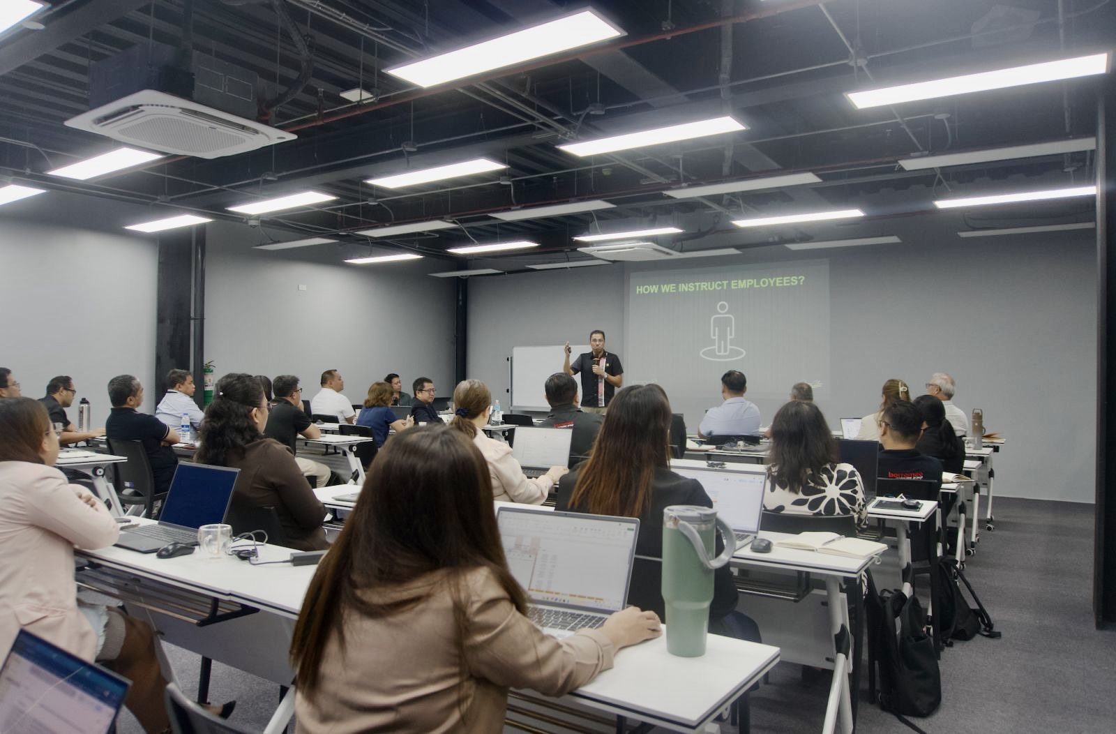 Full AI training room of Philippine business owners and managers during a workshop by Jerry Ilao